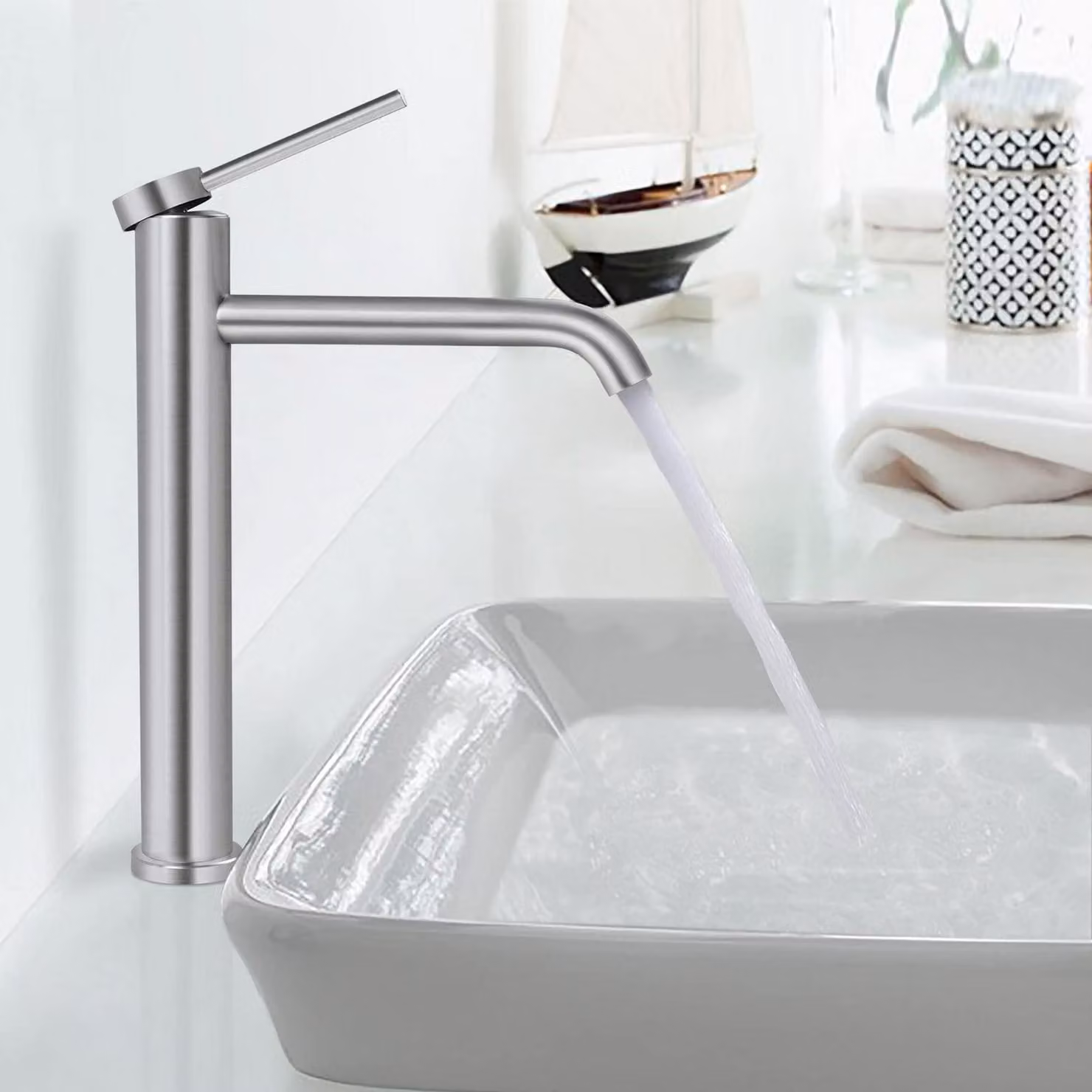Miscelatore monocomando per lavabo da bagno, montaggio su piano, modello PTMP01L, finitura nickel