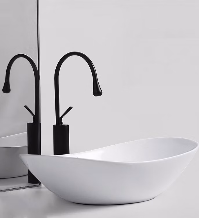 Lavabo in Vetroceramica bianca da appoggio – design ovale, REBIKO