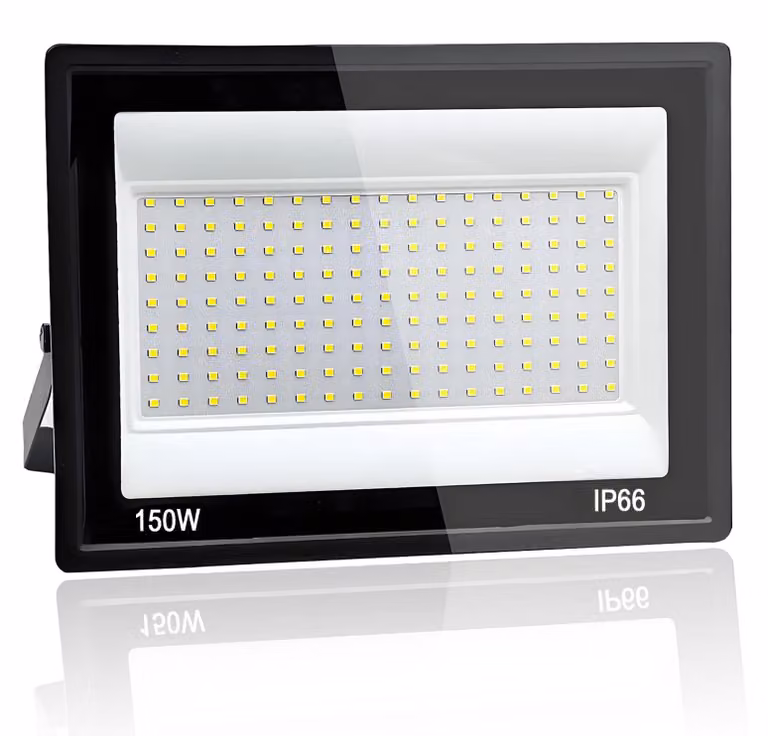 Proiettore LED da 150W, grado di protezione IP66, 15000 lumen, temperatura di colore 6500K, faretto per esterni