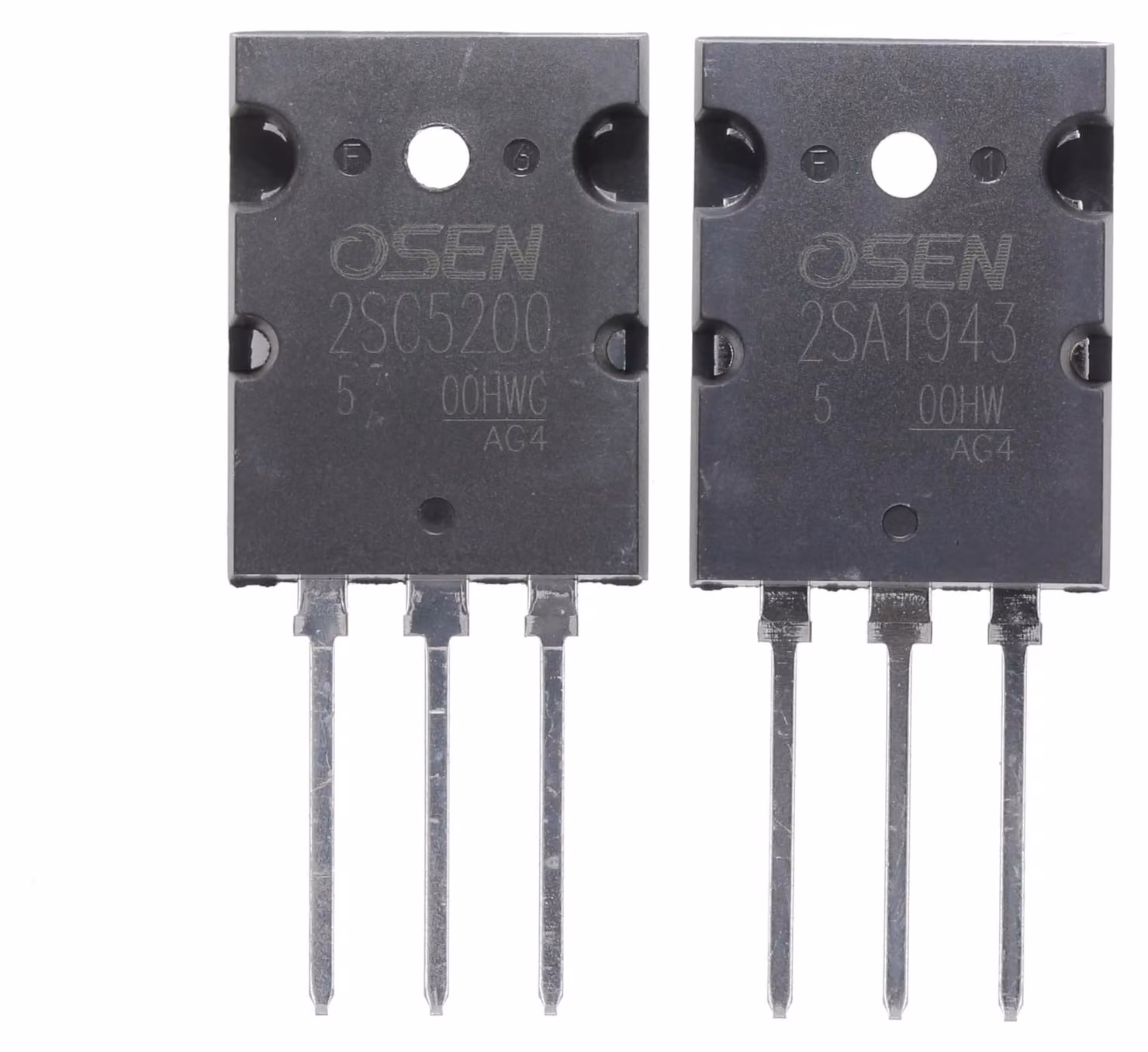 Transistor di potenza in silicio, 1 coppia, NPN/PNP, con package TO-3PL, tensione di alimentazione 230V, corrente massima 15A, potenza dissipabile 150W