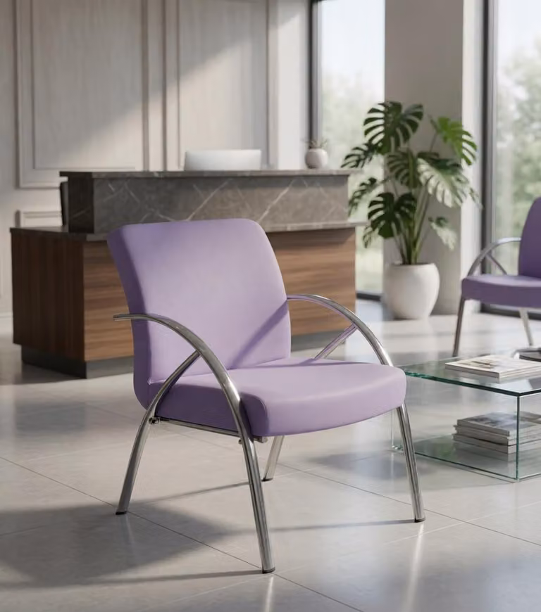 Sedia da ufficio viola con struttura cromata, comoda e moderna