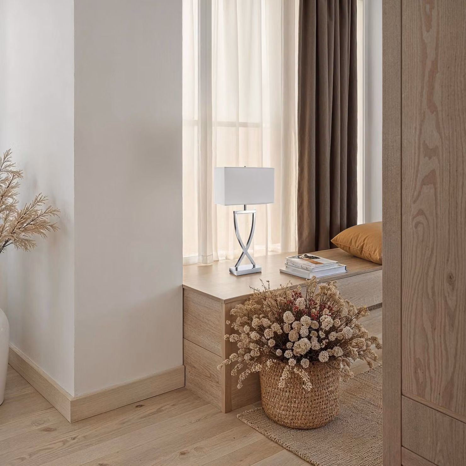 Lampada da tavolo tectake Avina in metallo design moderno, colore cromo e bianco, 60W – 1