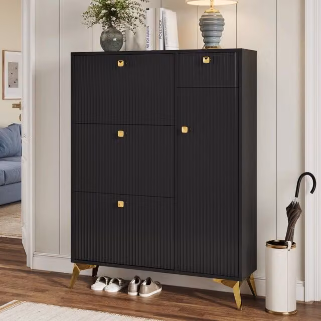 Scarpiera moderna Mivray nera con superficie ondulata e maniglie in metallo L/P/H: 90 x 25 x 121 cm