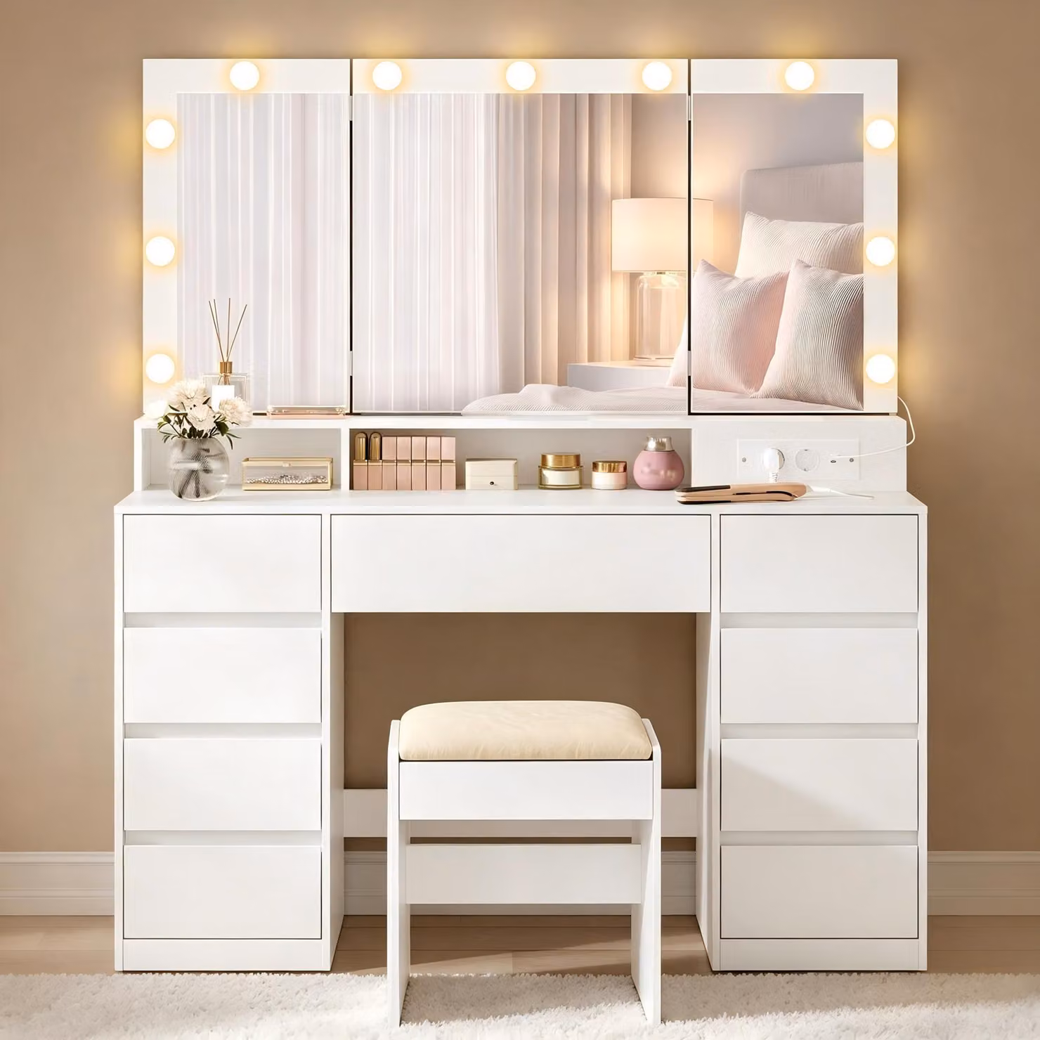 Tavolino da trucco VASAGLE con specchio a 3 sezioni, tavolino da parrucco con 11 lampadine, montaggio senza attrezzi, prese di corrente