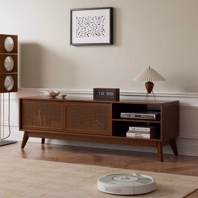 Mobile porta TV in MDF con ante in rattan e ripiani aperti per soggiorno colore noce 59 × 15,75 × 19,63 pollici