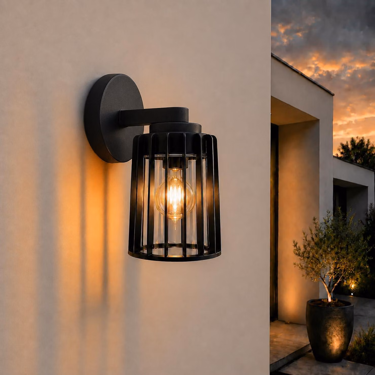Lampada da parete E27, 15W, nera, grado di protezione IP44, per uso esterno, realizzata in alluminio