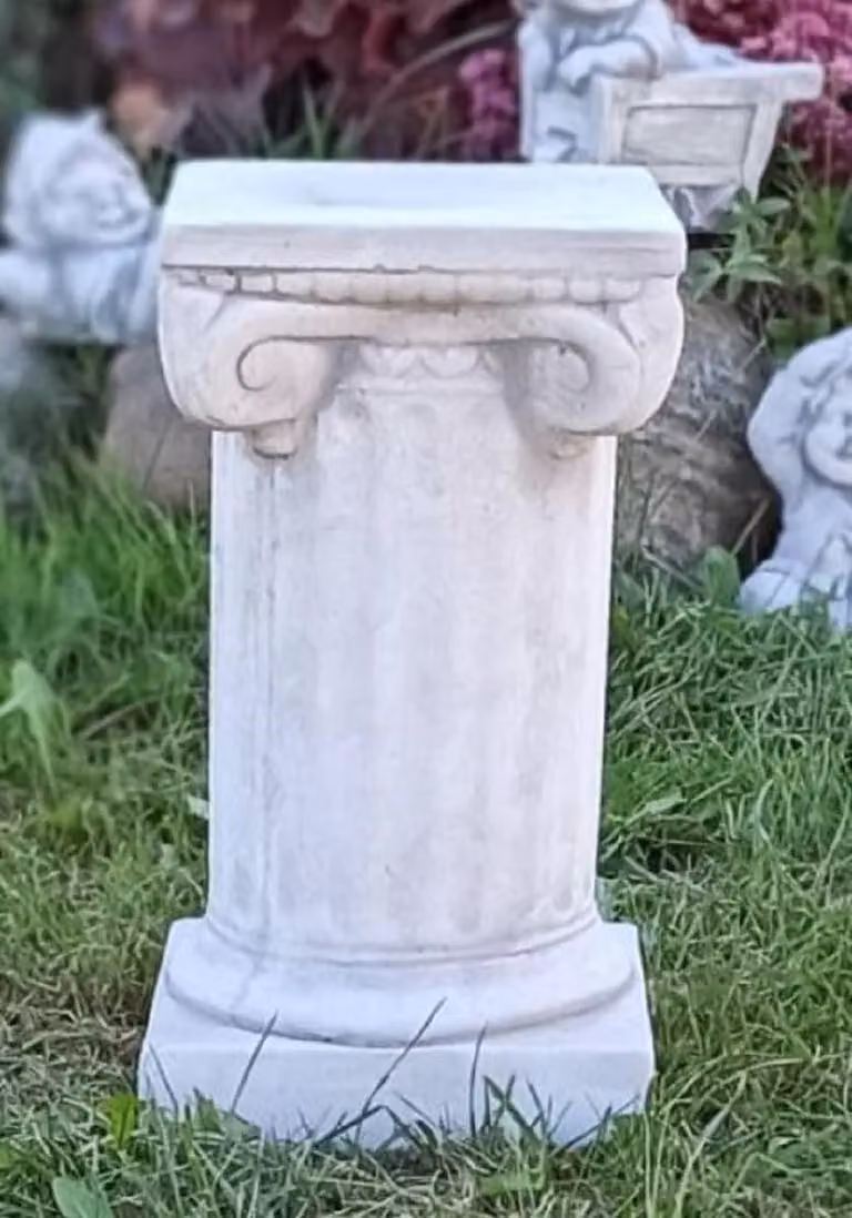 Casa Padrino Colonna barocca bianca/grigia 17 x 17 x h. 32 cm - Magnifica colonna da giardino in stile barocco - Colonna in pietra per la decorazione del giardino - Accessori barocchi per la decorazione del giardino e del patio