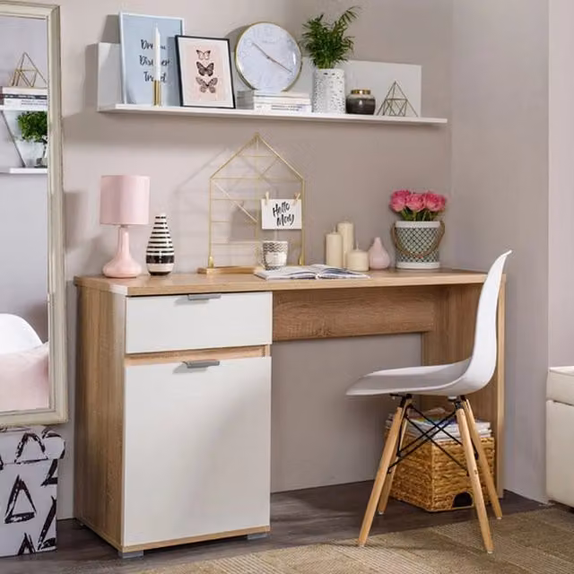 Scrivania moderna DMORA Petriano in legno color rovere e bianco, L: 130 cm, P: 50 cm, H: 75.5 cm