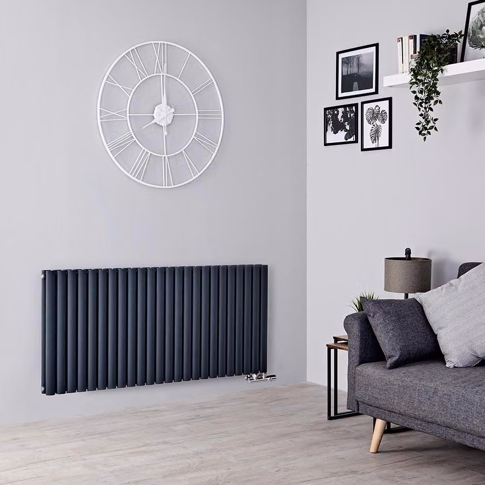 Radiatore Orizzontale Antracite di Design con Attacchi Centrali - 1780W - 635 x 1411mm - Revive Caldae