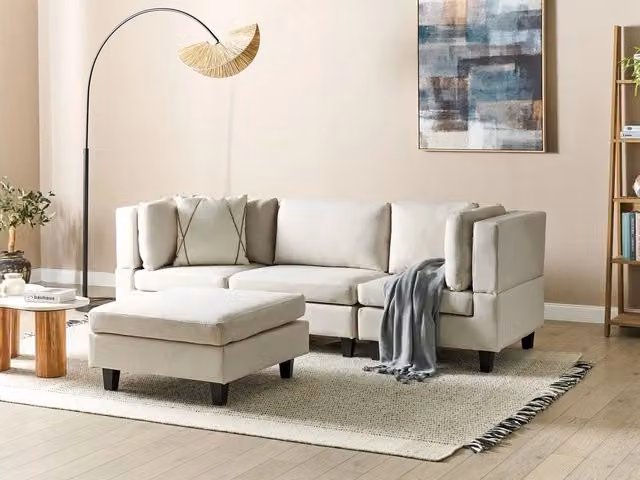 Divano moderno modulare a 3 posti BELIANI con ottomana coordinata in tessuto beige con coperture rimovibili L: 228 cm, P: 76 cm, H: 73 cm – 1