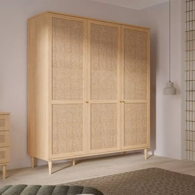 Armadio Livia Effezeta con 3 ante battenti e dettaglio in rattan intrecciato colore rovere, H: 208,1 cm, L: 164,8 cm, P: 52,1 cm