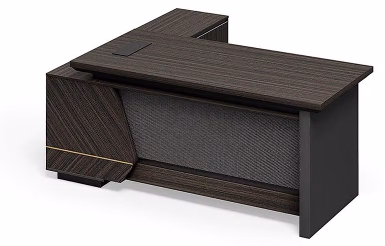 Moderna scrivania angolare in legno marrone per un arredamento d'ufficio elegante