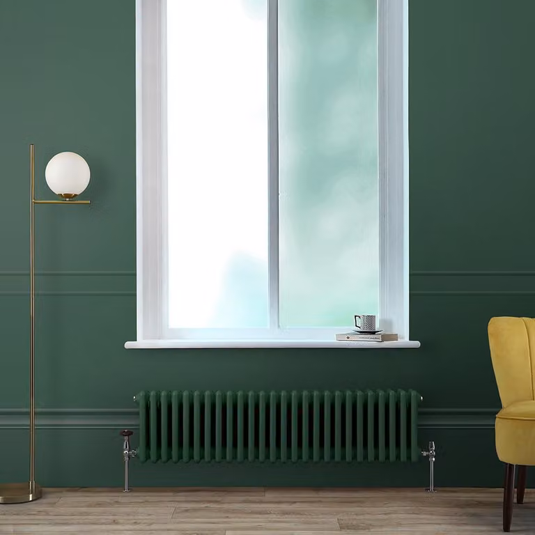 Radiatore Tradizionale a Tripla  Colonna Orizzontale Verde (Pine Green)  - 300mm x 1190mm - Regent