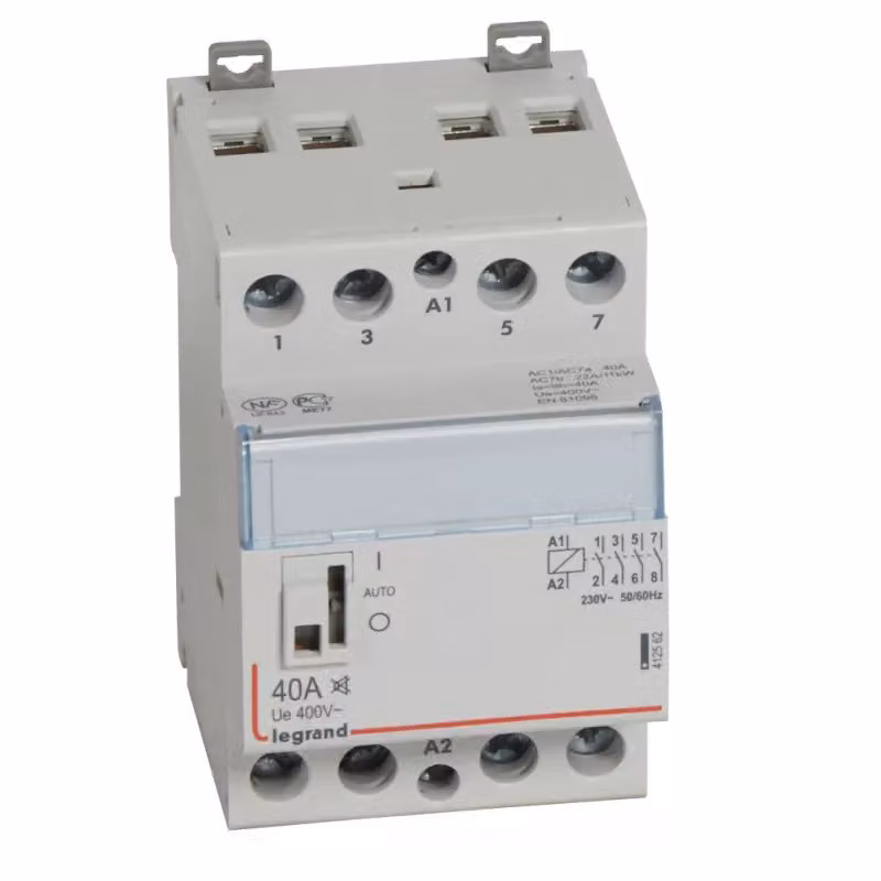 Contattore Legrand CX3, senza ondulazione, 230V 40A 4 contatti NA, con interruttore manuale 412562