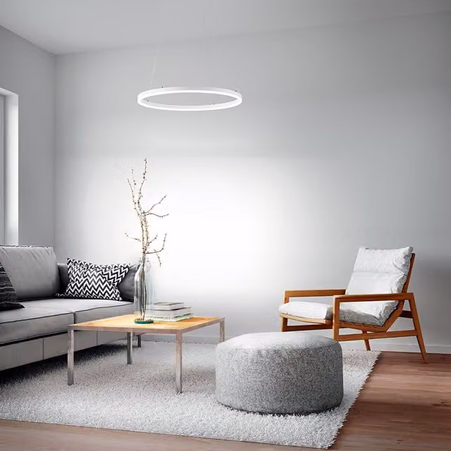 Lampada a sospensione LED Fabas Giotto Bianca a forma di anello, dimmerabile e con altezza regolabile, D: 60 cm, H: 200 cm