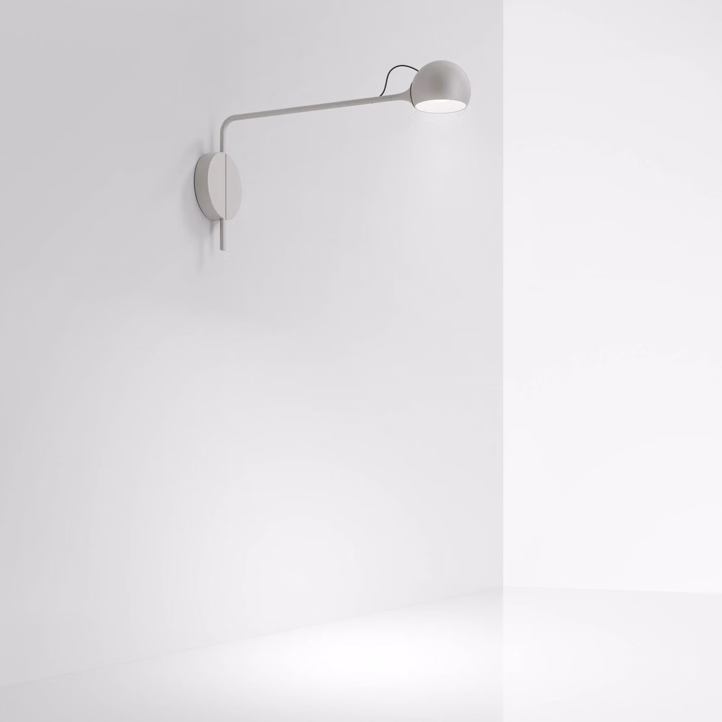 Artemide Applique da parete di design Ixa, dimmerabile, Alluminio / Grigio / Zincato, Soggiorno / Sala da pranzo, Metallo, Design, Applique