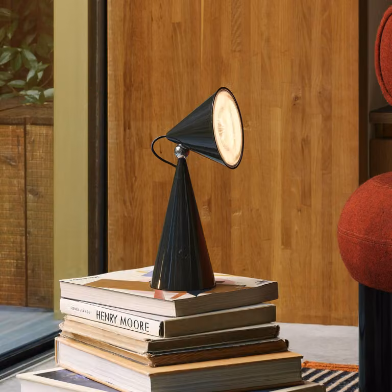 Tom Dixon Lampada da tavolo POSE, dimmerabile, Nero, Soggiorno / Sala da pranzo, Plastica, Design, Lampada da tavolo