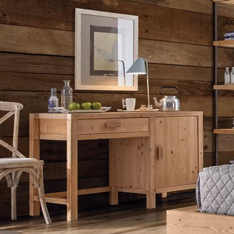 Scrivania porta frigo Cortina in legno massello di Mobili 2G, colore beige, L 120 cm x P 55 cm x H 80 cm