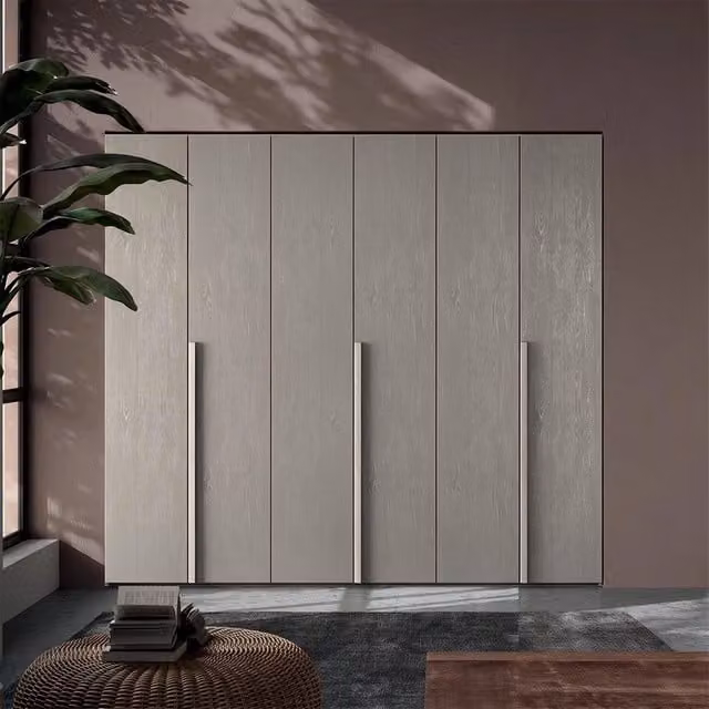 Armadio moderno a 6 ante battenti in olmo ossido Coco con chiusura soft close, L: 276 cm, P: 60,3 cm, H: 250 cm