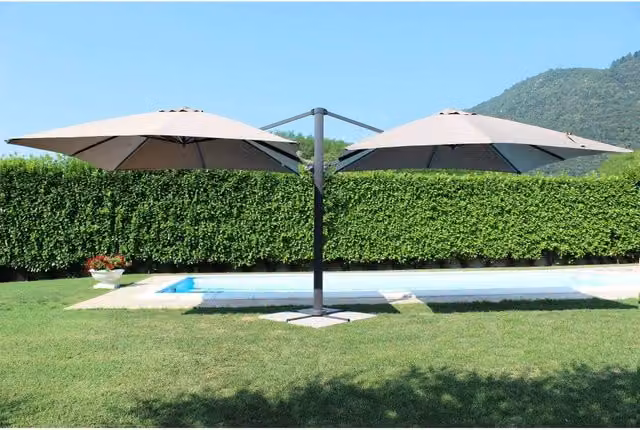 Ombrellone Doppio Archimede Antracite e Taupe con Telo Antivento in Poliestere e Struttura in Alluminio L/P: 300 x 300 cm, H: 273 cm
