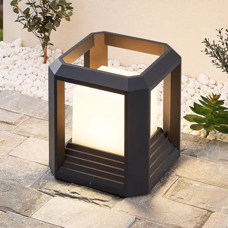Lucande lampioncino LED Serenella, antracite, metallo, 27 cm Serenella, Nero, Alluminio, Moderno, Lampada LED da esterni