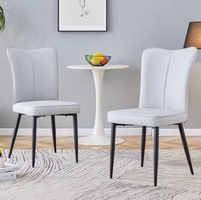 Set di 2 sedie da pranzo ULEVR in similpelle grigio chiaro con gambe in metallo nero, portata 120 kg