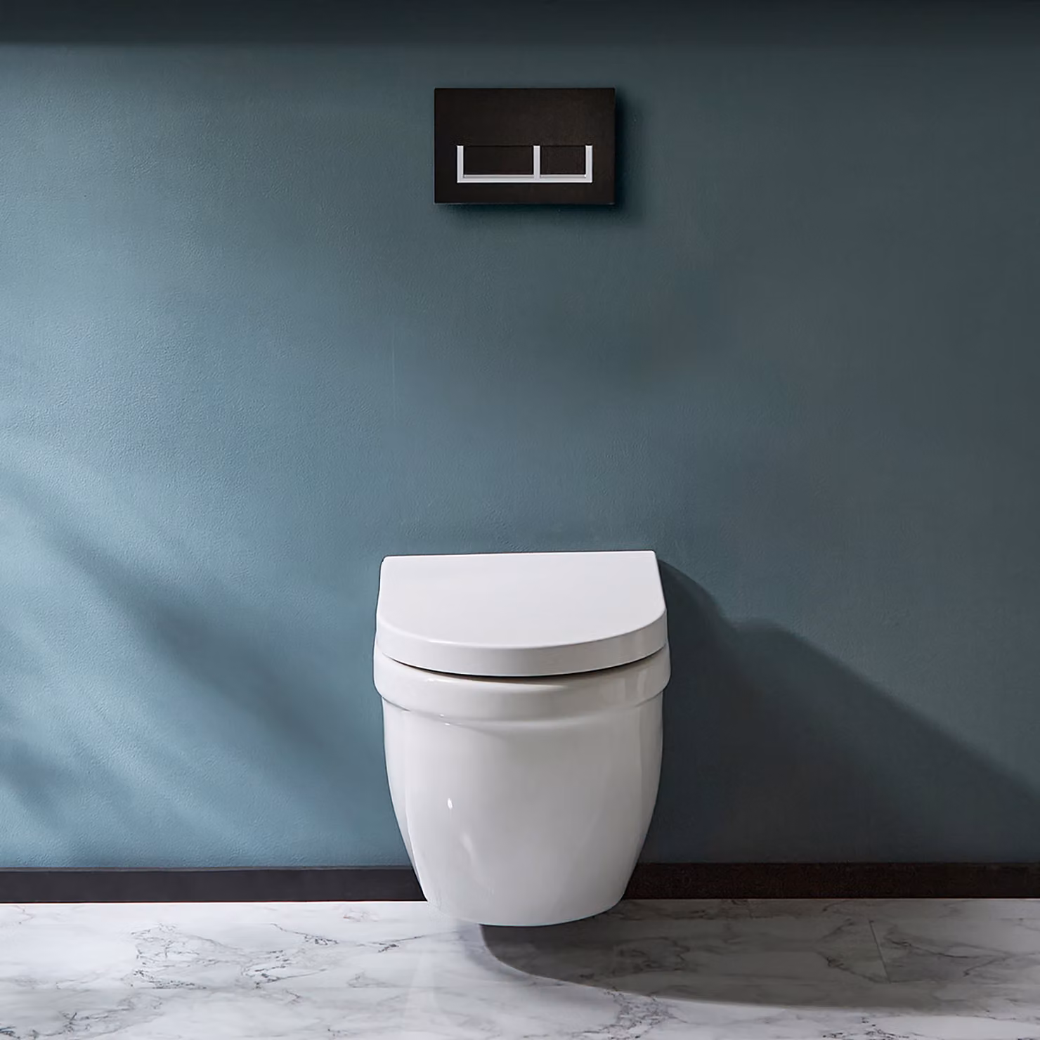 Sanitario WC Sospeso con Telaio Alto - Placca di Comando Rettangolare Bianca/Cromata - Belstone