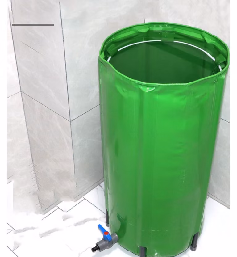 Serbatoio pieghevole per la raccolta dell'acqua piovana, realizzato in PVC