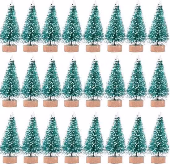 Piccoli alberi di Natale artificiali con base in legno verde