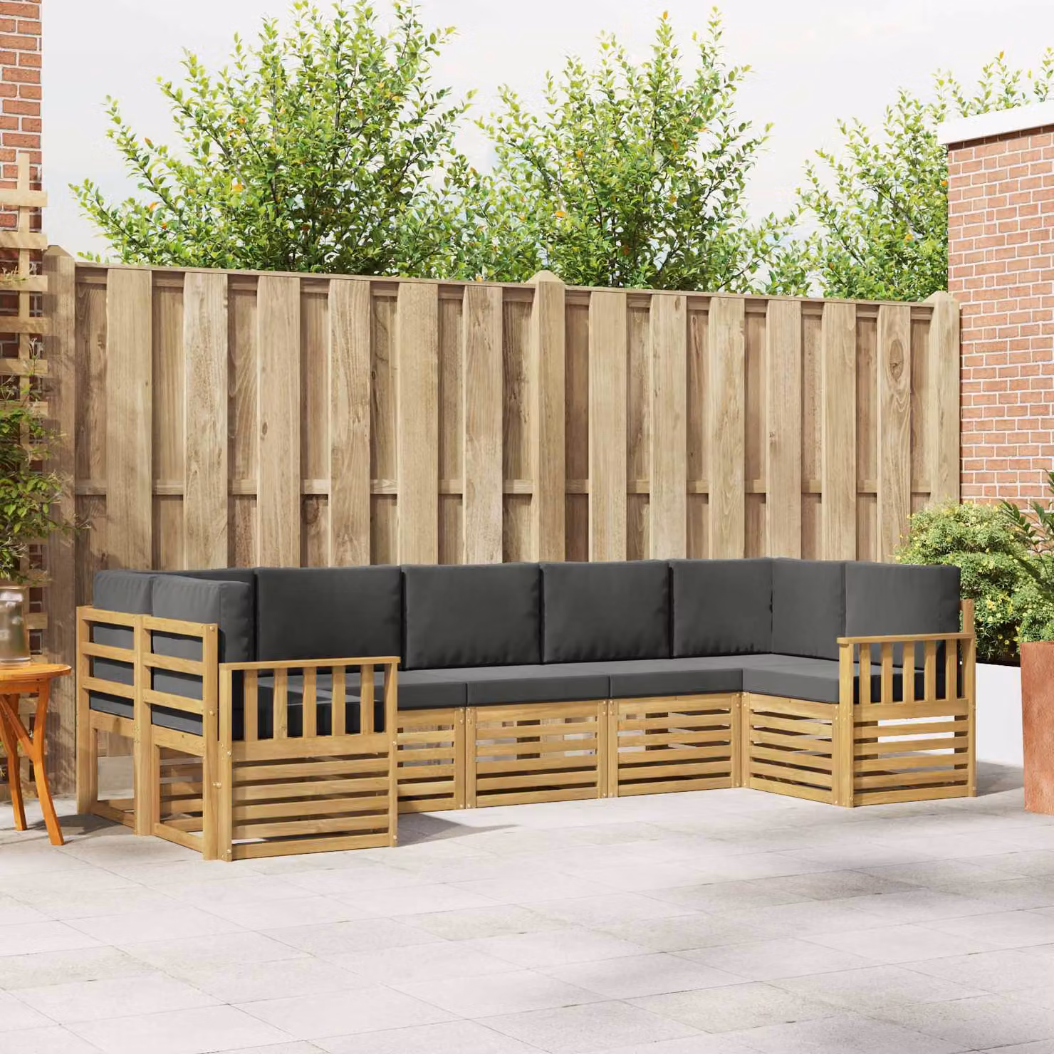 Set di divani da esterno vidaXL a forma di L composto da 6 pezzi in legno di acacia con cuscini bianchi e antracite