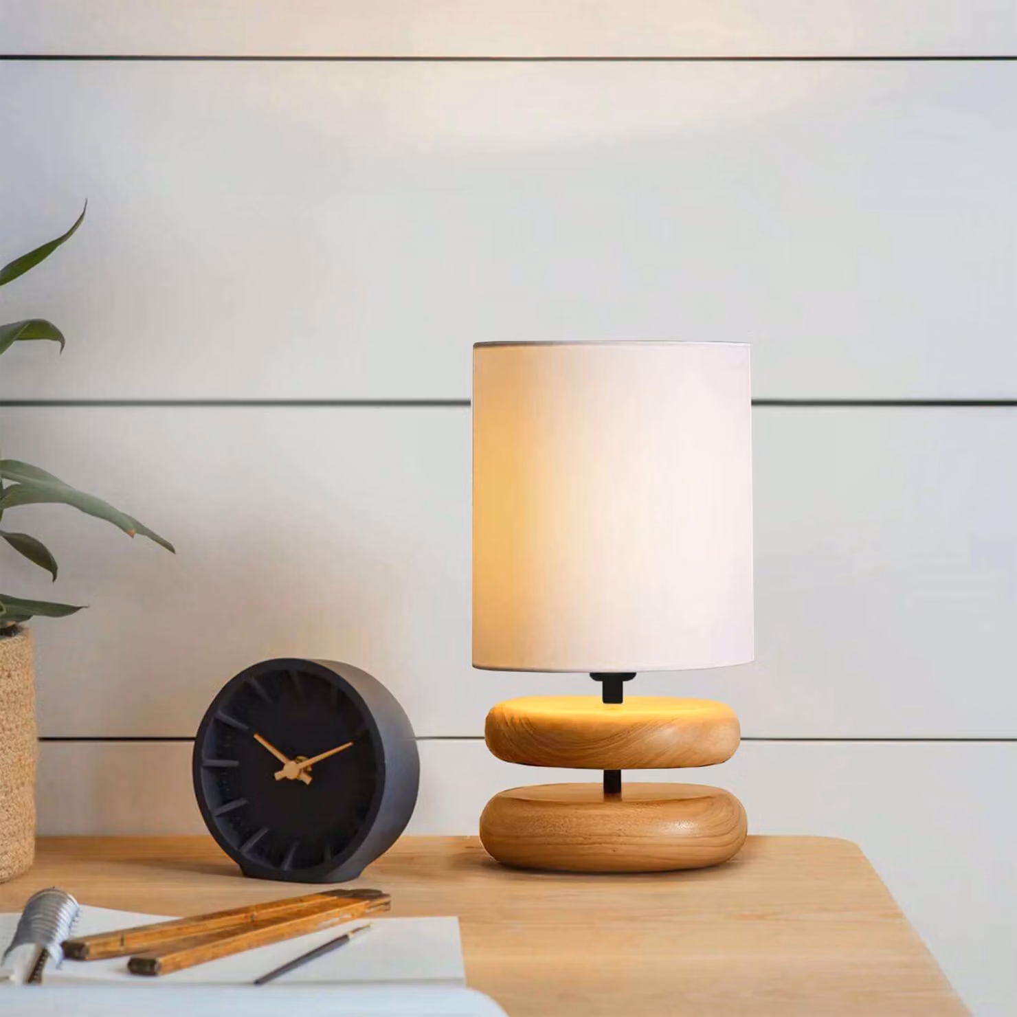 Opviq, lampada da tavolo di alta qualità, color crema, in legno, diametro 15 cm, attacco E27, grado di protezione IP20 | 100% melaminico