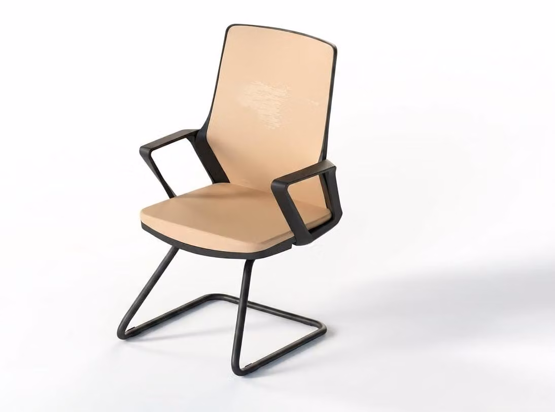 Sedia blu, struttura in metallo robusta, design moderno e minimalista, ideale per sale conferenze