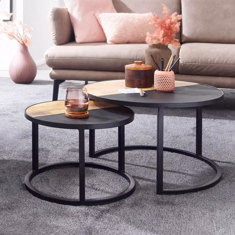 Set di 2 tavolini rotondi in legno massello di mango, effetto pietra, ideali per il soggiorno. Struttura in metallo nero. Set di tavolini in stile industriale e design "loft"