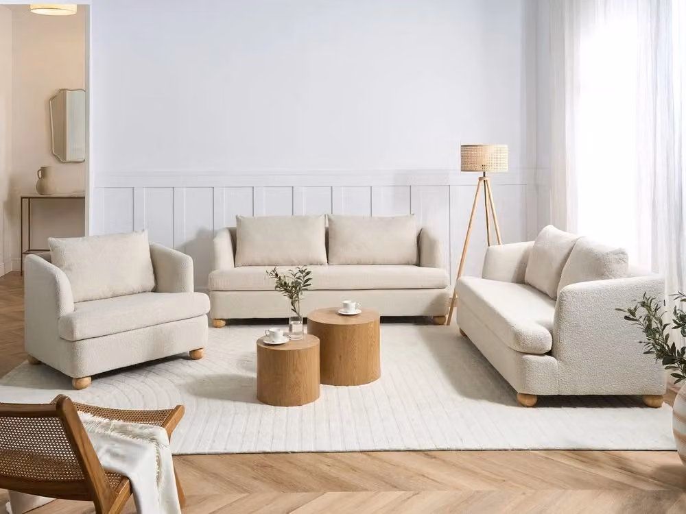 Set da salotto Beliani a 6 posti in tessuto bouclé bianco con divani e poltrona in stile scandinavo e gambe in legno oliato – 2