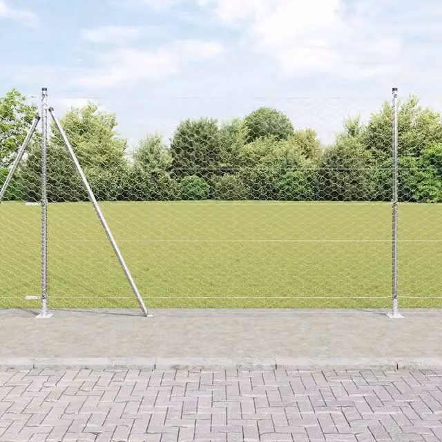 Recinzione esagonale con base in cemento 50 x 1,5 m Argento 3353849