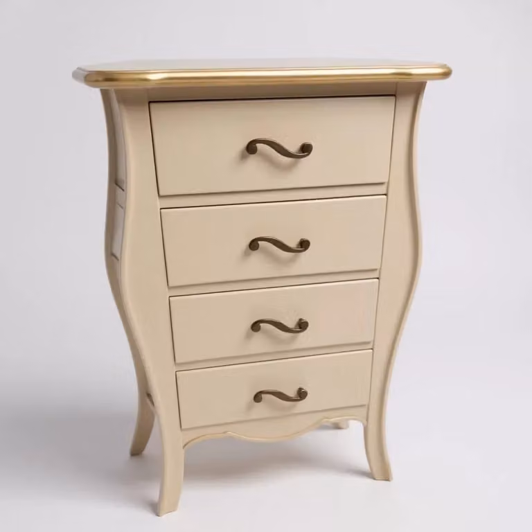 Cassettiera in legno shabby chic Mobili 2G con 4 cassetti colore avorio e dettagli oro L: 62 cm, P: 42 cm, H: 105 cm