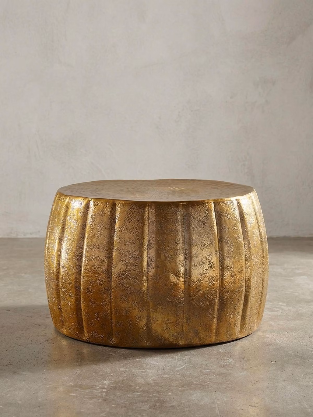 Tavolino da salotto 60x36x60 cm in alluminio dorato Tavolino orientale rotondo, tavolino basso in metallo, tavolino da salotto di design moderno, tavolino da salotto piccolo