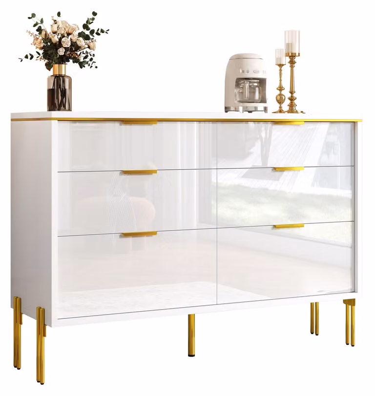 Mobile contenitore Moonbite con 6 cassetti, disponibile in tre altezze, caratterizzato da frontali lucide, maniglie dorate. Credenza da 120 cm con struttura opaca, realizzata in pannello di particelle, colore bianco