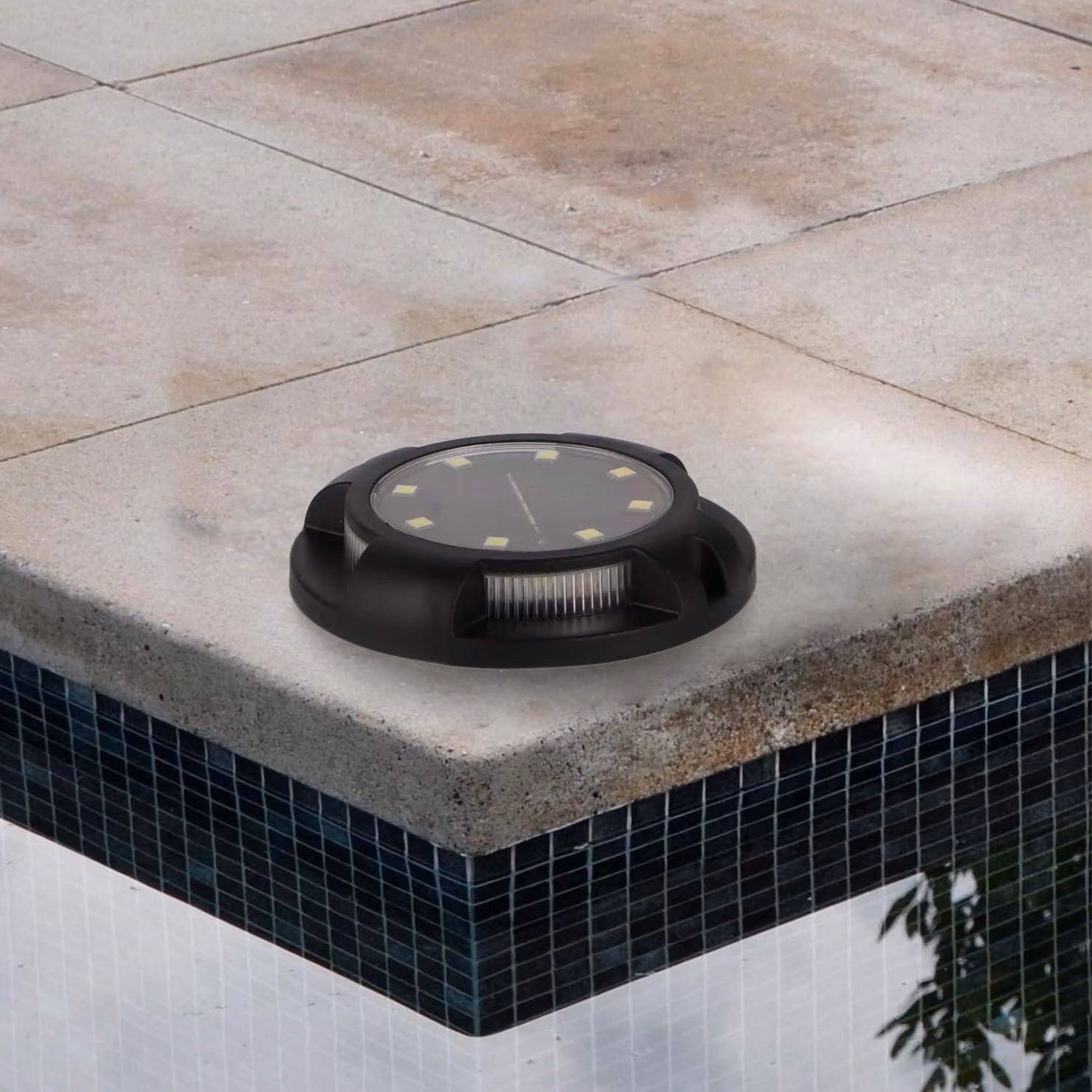 Lampada solare con picchetto da terra, sensore crepuscolare, 70 lumen, luce bianca fredda