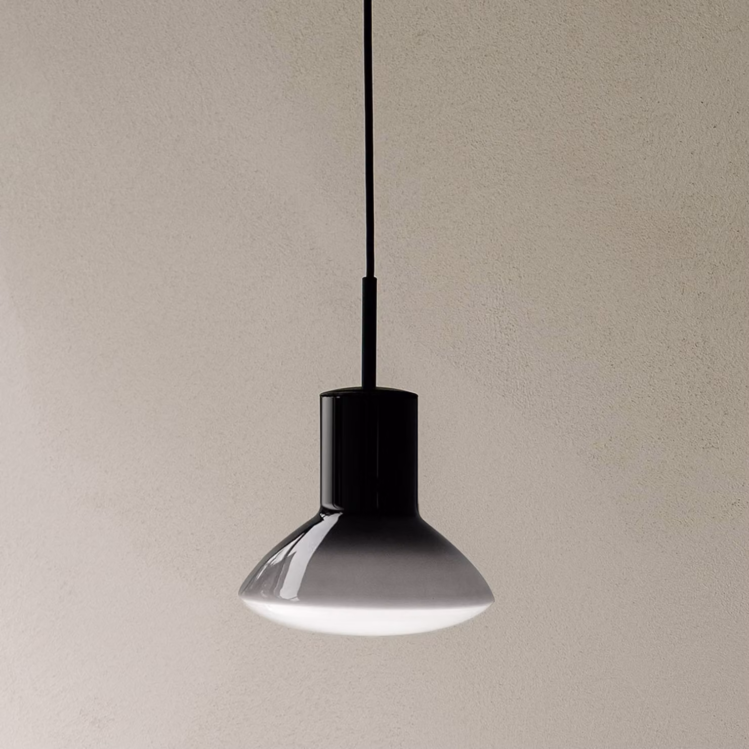 GRUPA Lampada a sospensione Onda, dimmerabile, Alluminio / Grigio / Zincato, Soggiorno / Sala da pranzo, Alluminio, Design, Lampada a sospensione