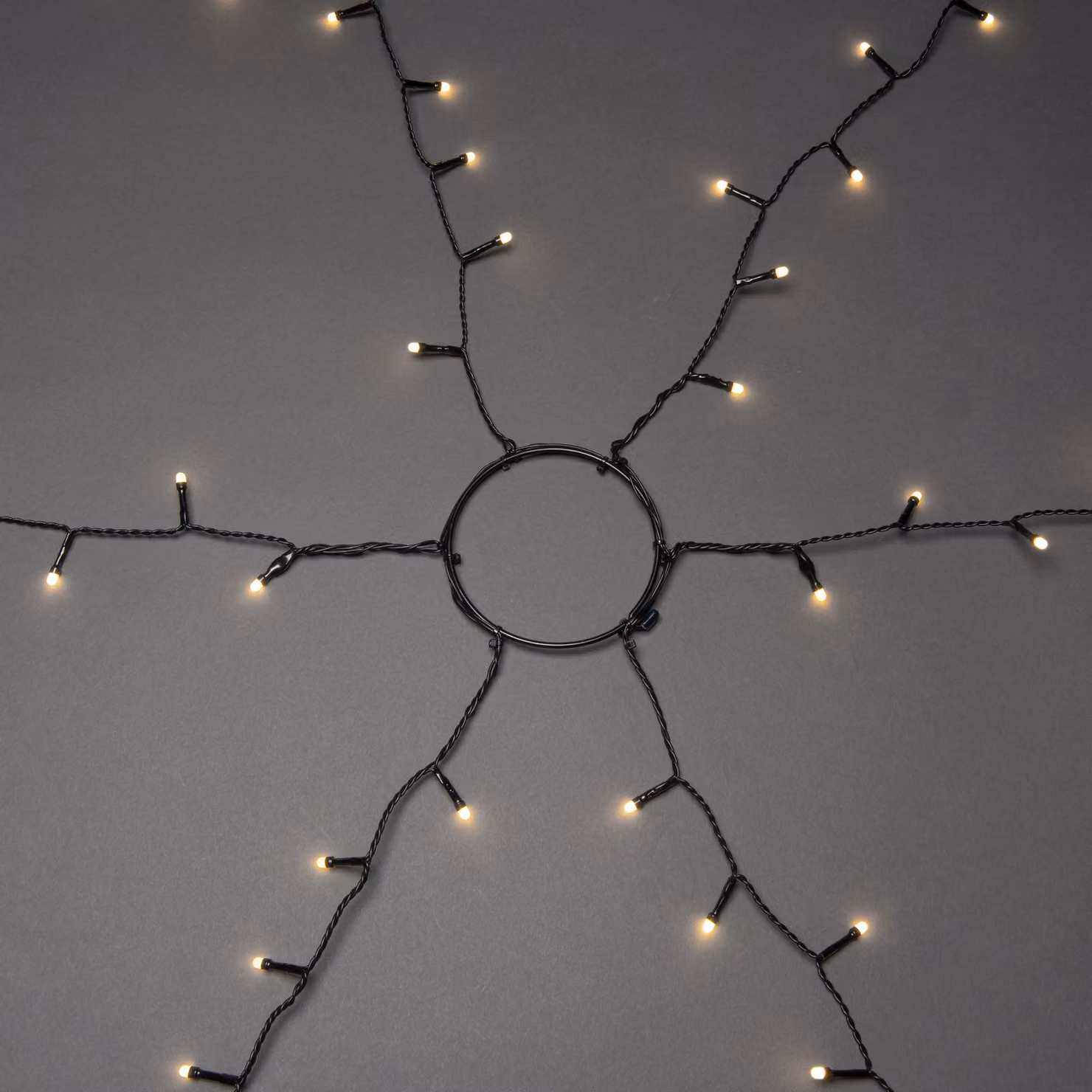 Albero a LED 6 fili da 75 diodi smerigliati ciascuno, raddoppio da 6 a 12 fili dopo 200 cm, timer 8 ore, 450 diodi bianco caldo, 12V, esterno (IP44)