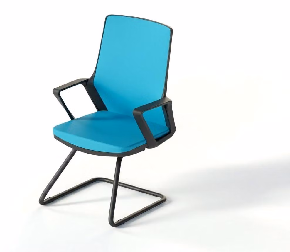 Sedia blu, struttura in metallo robusta, design moderno e minimalista, ideale per sale conferenze