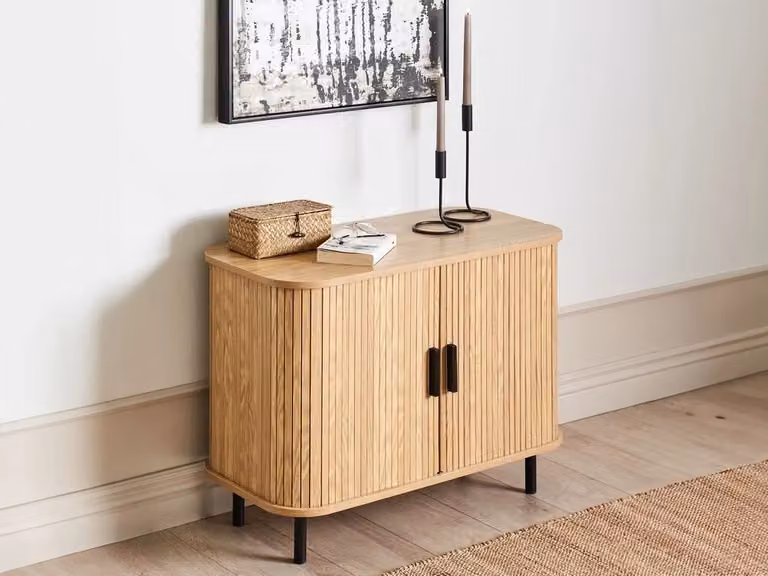 Credenza retrò BELIANI in MDF e legno pino con gambe in metallo, ideale per soggiorno o camera da letto