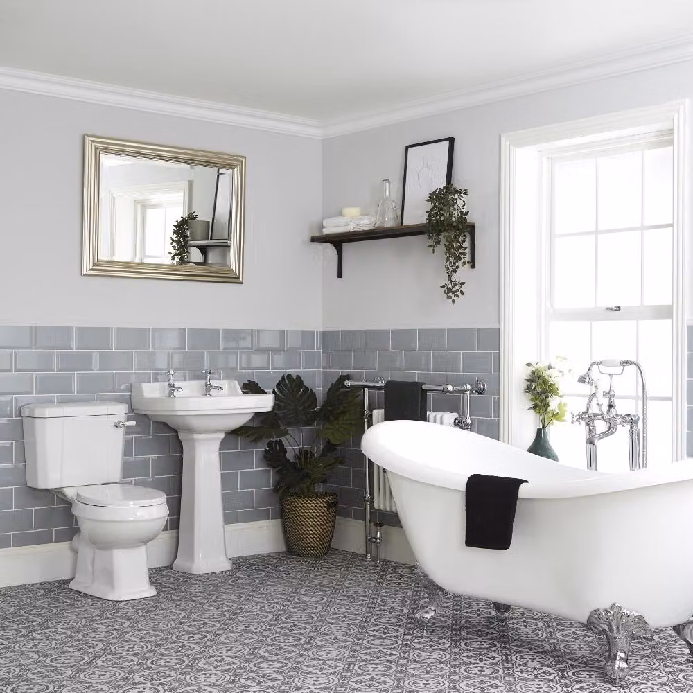 Set Bagno Tradizionale Completo di Vasca Freestanding, Sanitario WC e Lavabo a 1 Foro su Colonna - Richmond