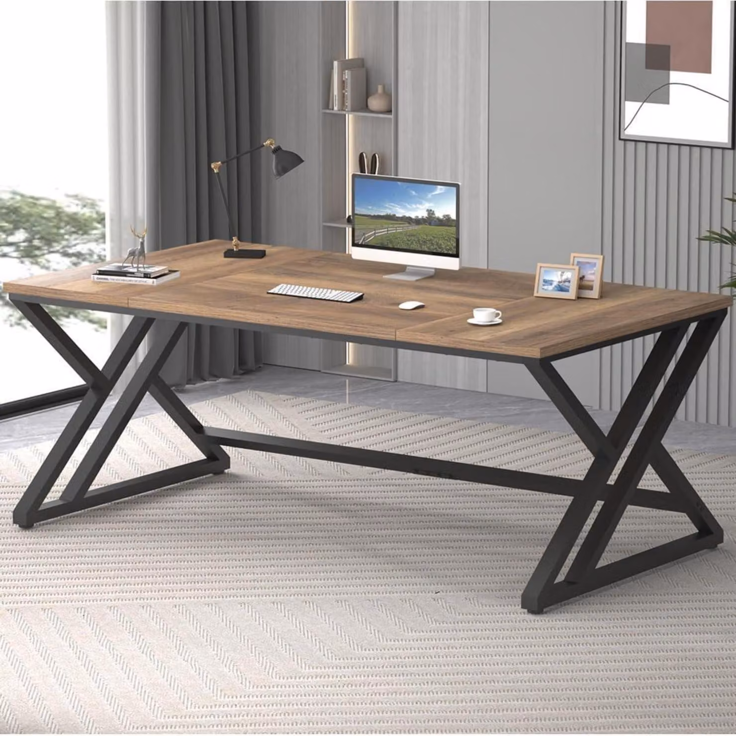 Grande scrivania industriale in legno per l'ufficio di casa e il gioco