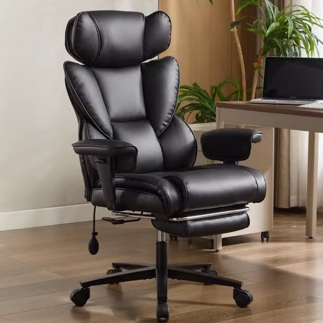 Sedia da ufficio ergonomica nera con poggiapiedi e supporto lombare