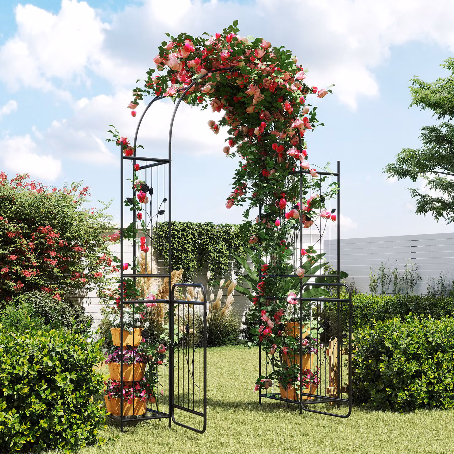 Arco da giardino Costway in metallo nero con cancello, ripiani per piante e graticcio per rampicanti, Altezza: 220 cm