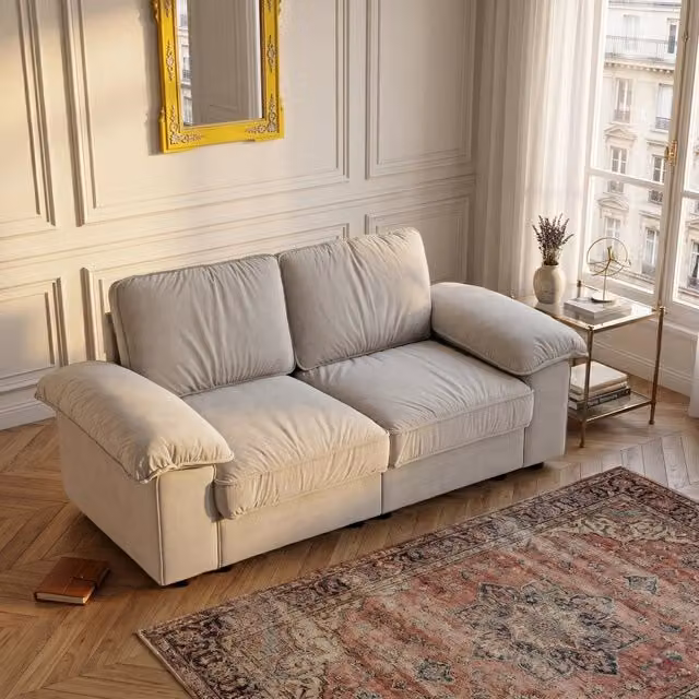 Divano con contenitore sotto la seduta in morbido tessuto effetto peluche con braccioli imbottiti crema bianco