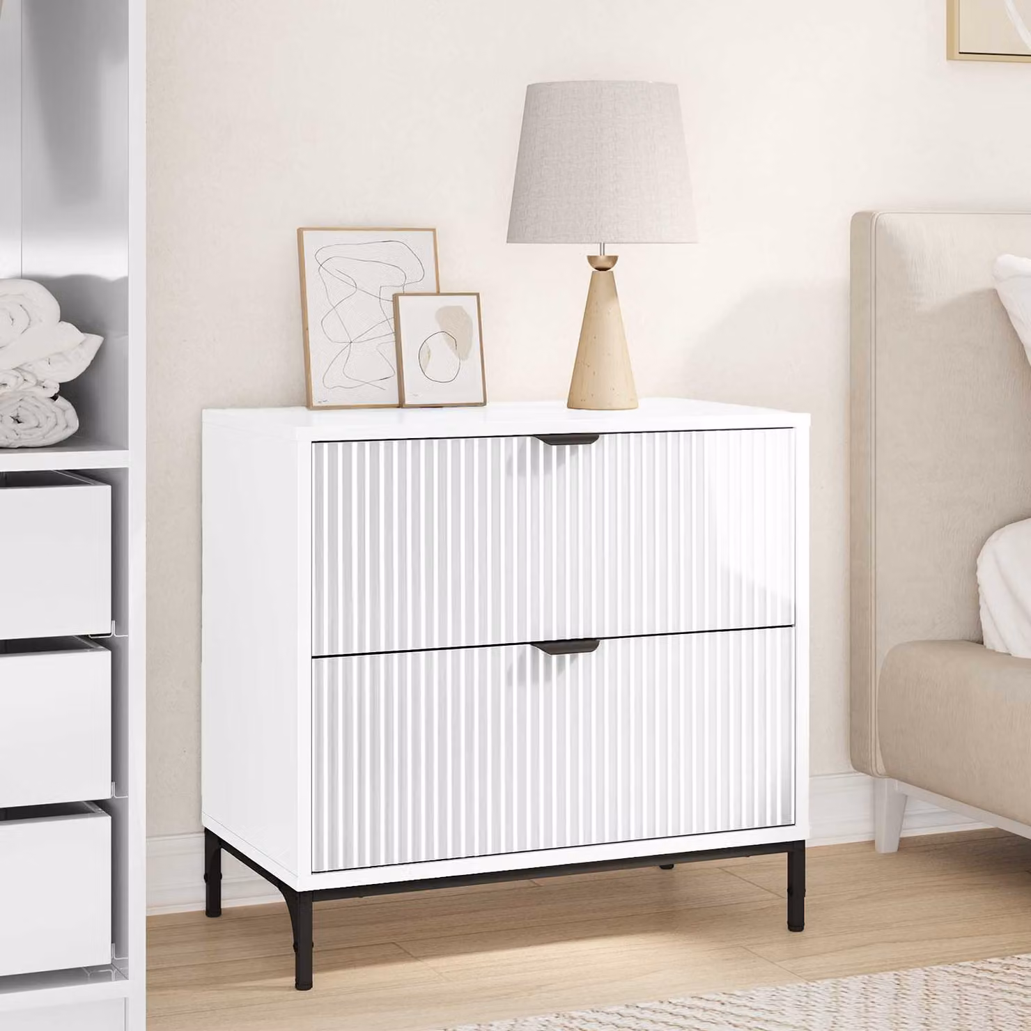 Comodino moderno vidaXL Bianco opaco in legno MDF e metallo L: 63.5 cm, P: 36 cm, H: 61 cm