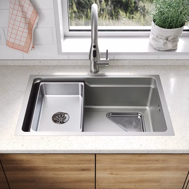 SONNI - Lavello quadrato con bordo sottile, dimensioni 70 x 43 x 24 cm, trattamento Nano-Argento, con griglia triangolare, vasca di scarico e rubinetto